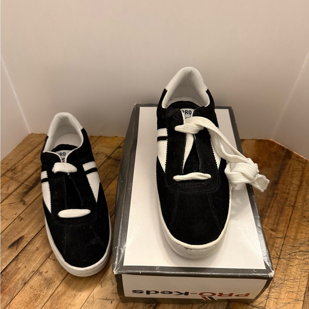 Vintage 90s New Old Stock Black Suede Pro Keds Tennis Shoes - Womens size 10